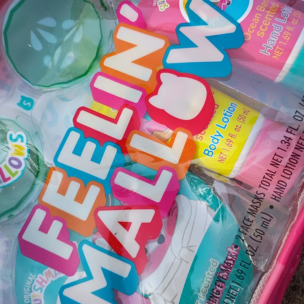 NWT Squishmallows Feelin' Mallow Girls 6 Piece Spa Set